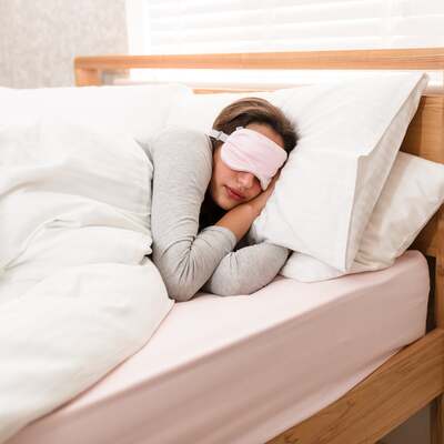 Luxury Anti-Ageing Silk Eye Mask in Blush Pink